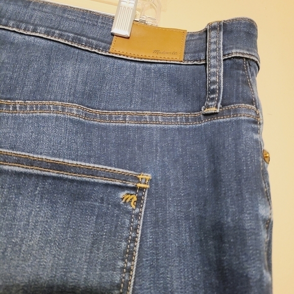 Madewell | Curvy High-Rise Skinny Jeans in Danny Wash (Size 36) - Picture 13 of 15